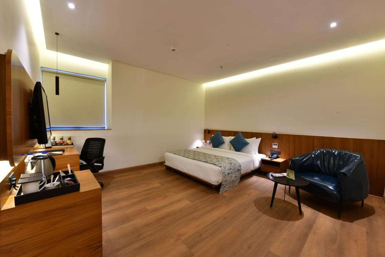 The Fern Residency, Jamnagar Hotel Esterno foto